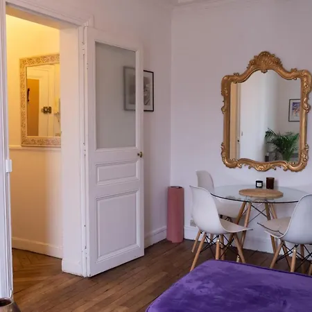 Appartamento Superb Apartment On The Canal Saint Martin Parigi